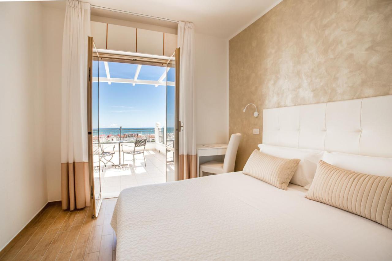 Hotel Soraya - Spiaggia Sawasdee ريتشوني المظهر الخارجي الصورة