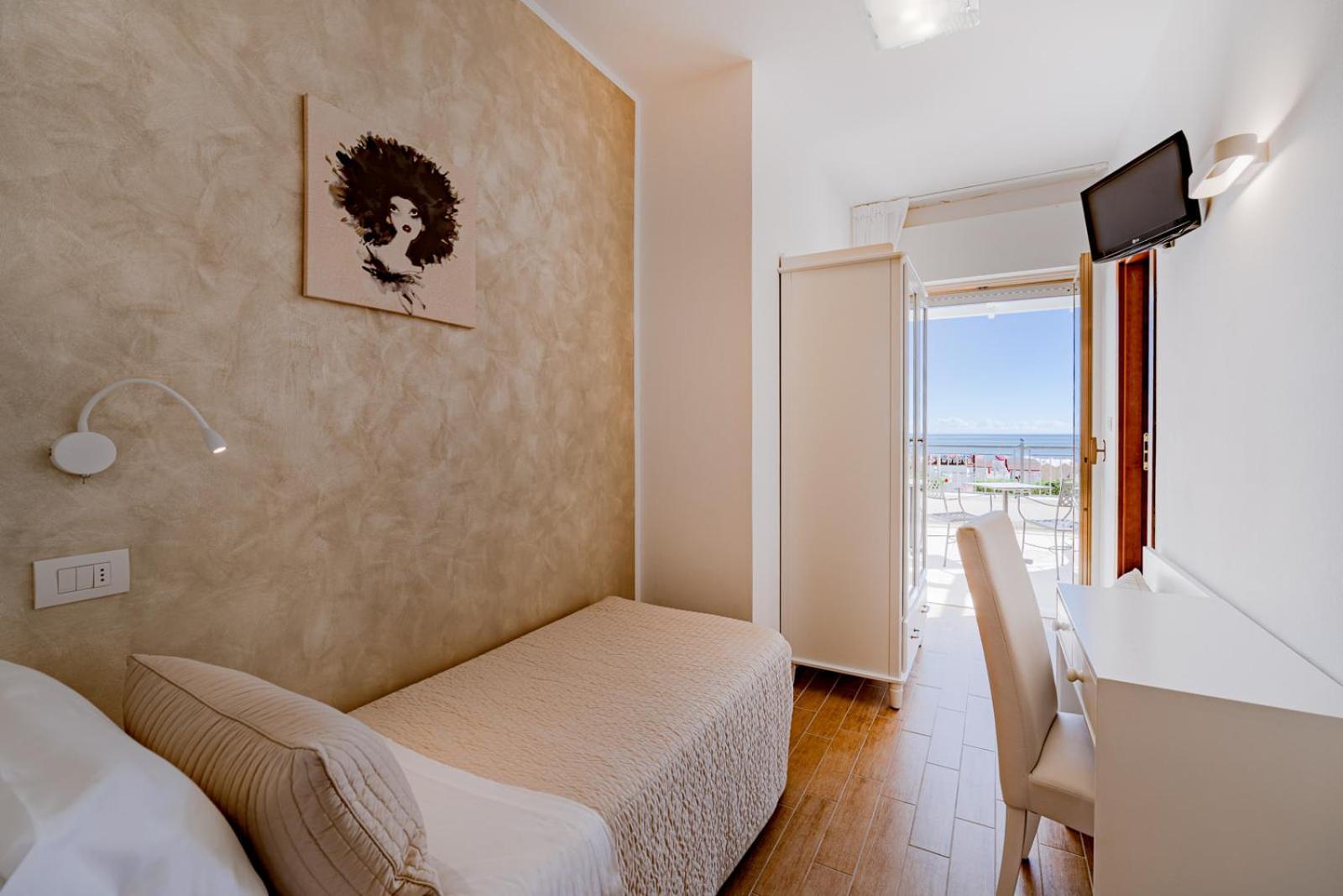 Hotel Soraya - Spiaggia Sawasdee ريتشوني المظهر الخارجي الصورة
